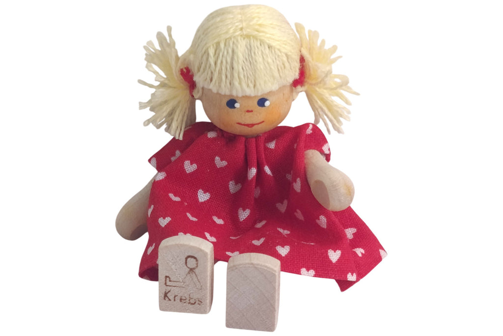 Anne Krebs Miniatur Puppe Mädchen, Kleid rot, Haare blond mit Zöpfen