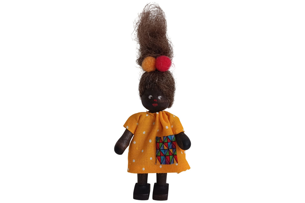 Anne Krebs Miniatur Puppe Mädchen aus Afrika, Kleid gelb