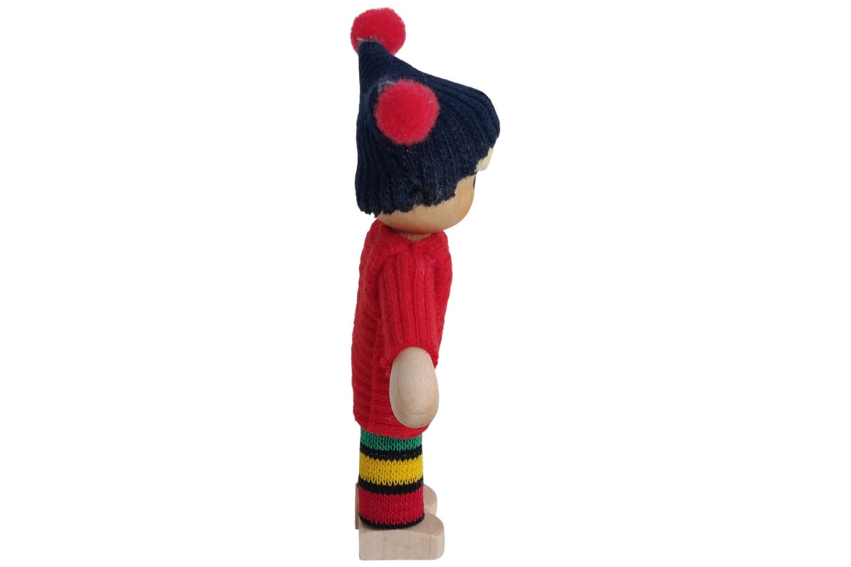 Anne Krebs Miniatur Puppe Kind Mütze blau, Pullover rot