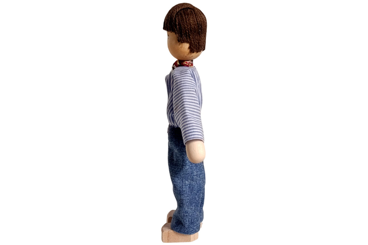 Anne Krebs Miniatur Puppe Vater, Hemd mit Krawatte, Jeans, Haare braun