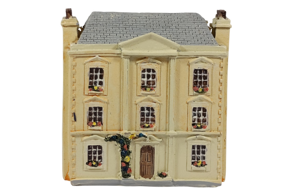 Dolls House Miniatur Puppenhaus Montgommery
