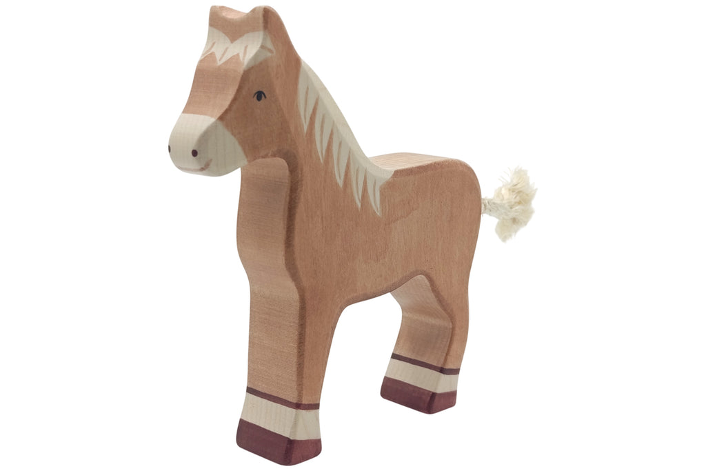 Holztiger Pferd hellbraun stehend