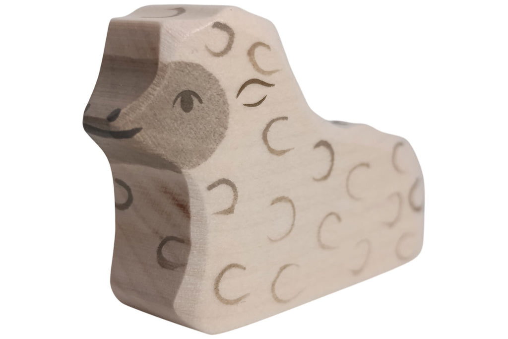 Holztiger Lamm liegend