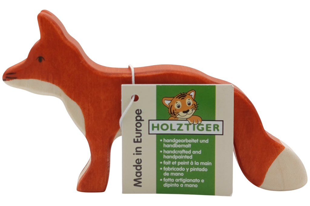 Holztiger Fuchs stehend