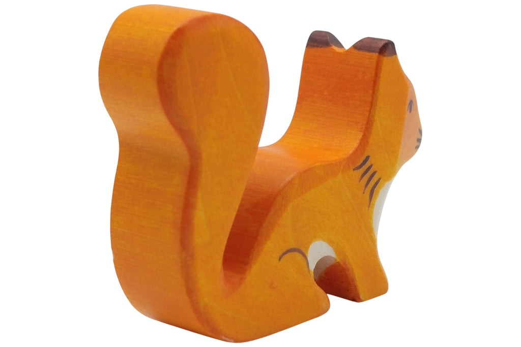 Holztiger Eichhörnchen orange stehend