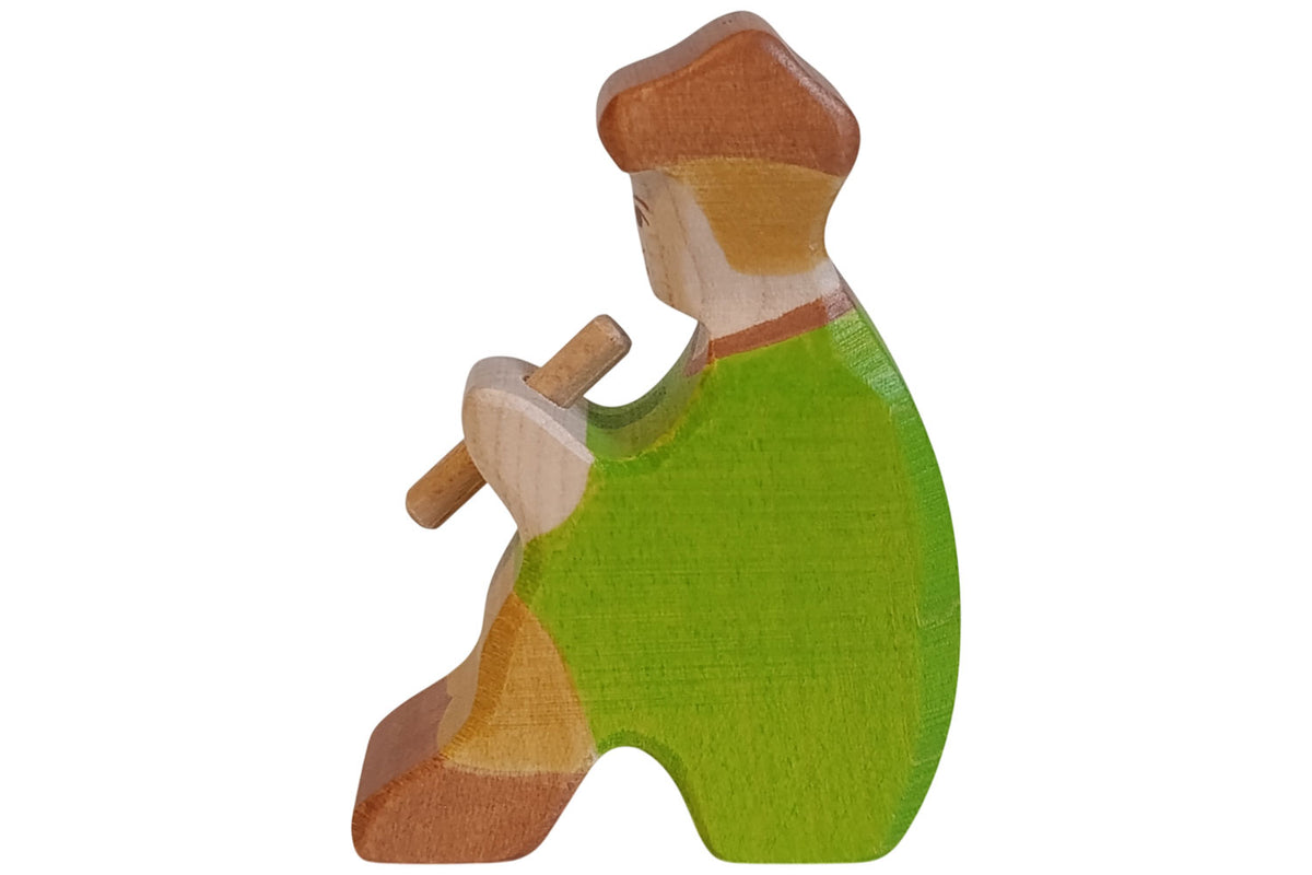 Holztiger Figur Hirte mit Flöte 3 sitzend