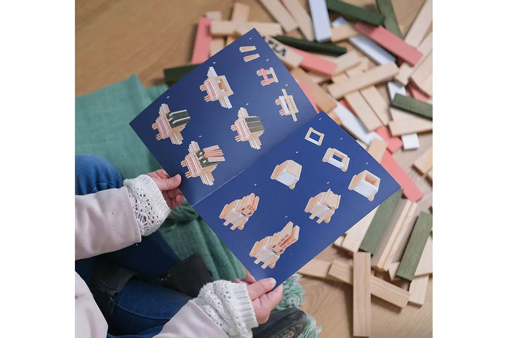 Boîte KAPLA de 200 pièces, printemps, naturel, vert foncé, blanc, rose