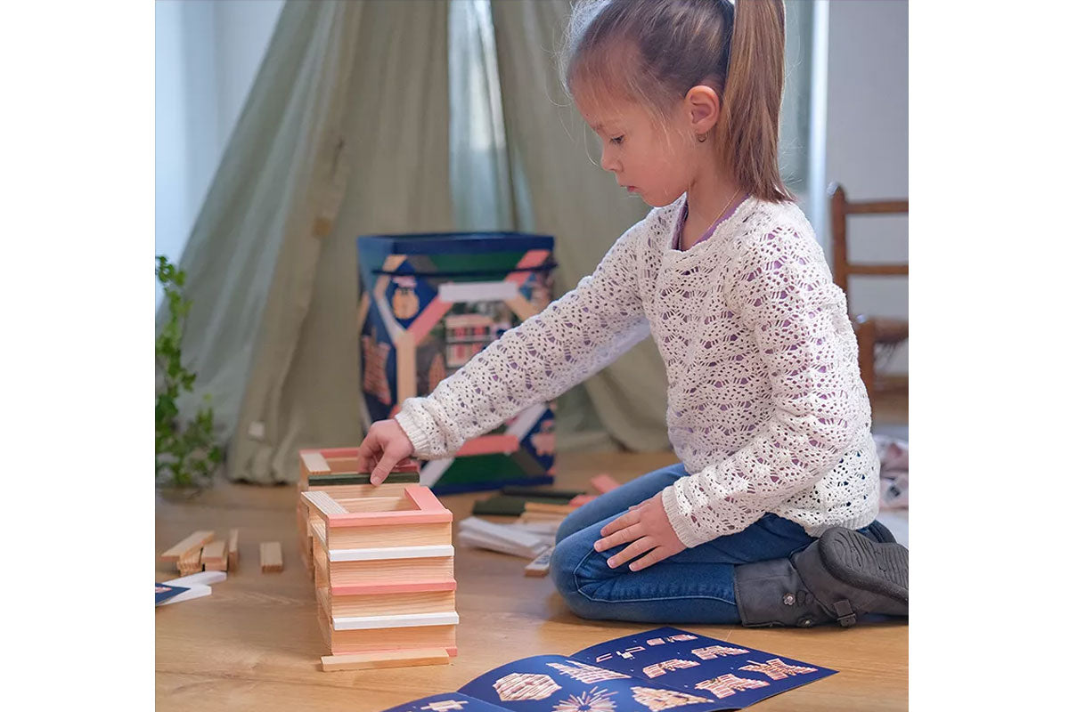 Boîte KAPLA de 200 pièces, printemps, naturel, vert foncé, blanc, rose