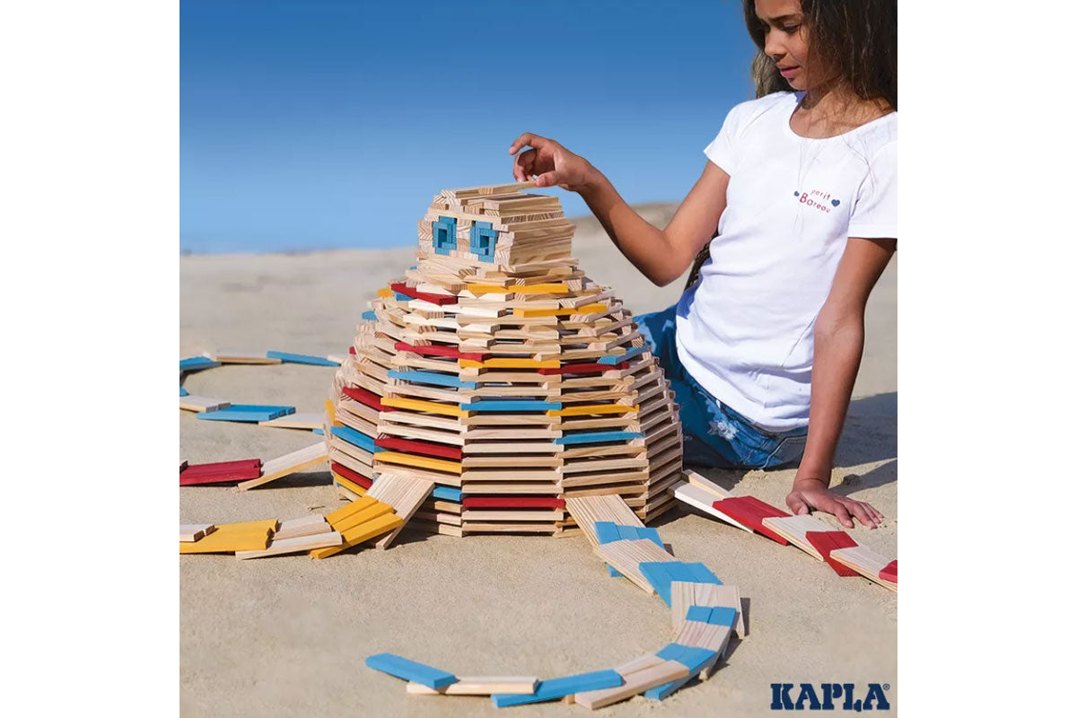 Boîte KAPLA de 200 pièces, été, naturel, bleu clair, jaune, rouge