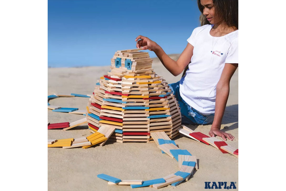 Boîte KAPLA de 200 pièces, été, naturel, bleu clair, jaune, rouge